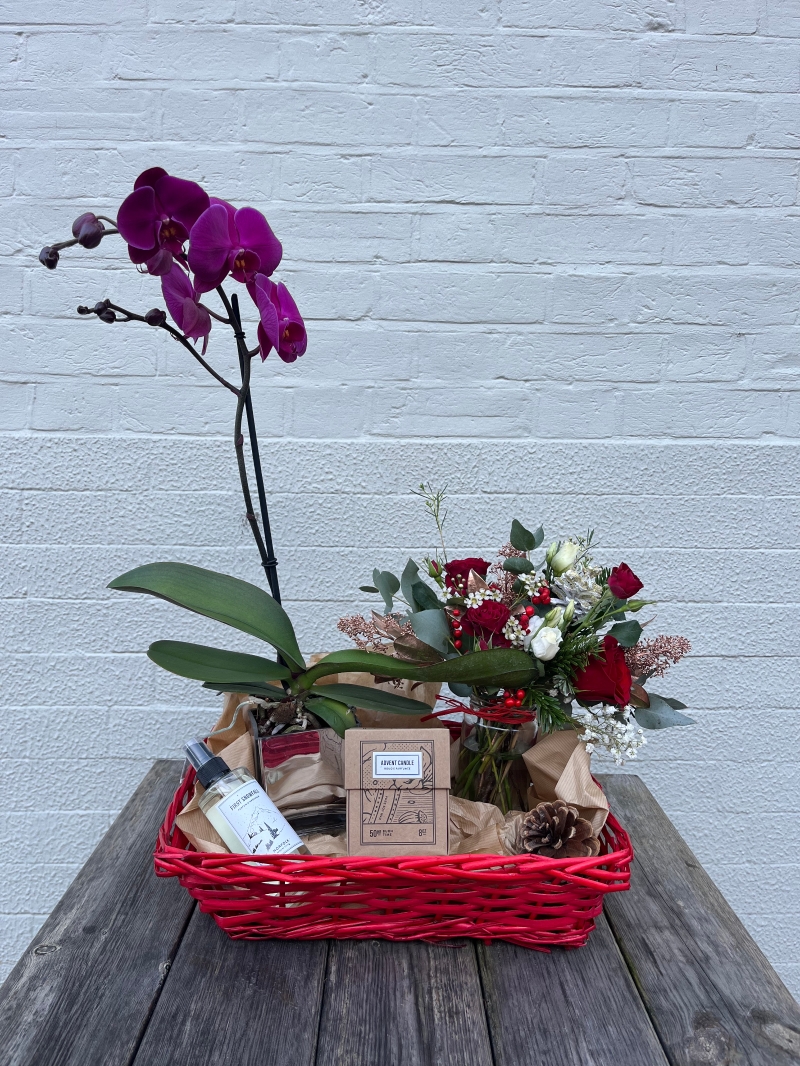 Luxury Bloom’s Hamper