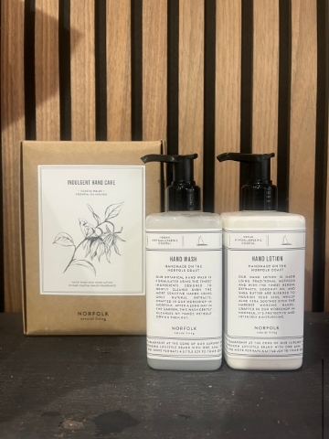 Norfolk living Coastal Walks Indulgent Hand Care Gift Set