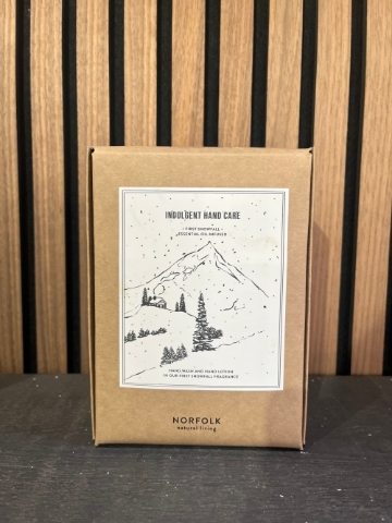 Norfolk living First Snowfall Christmas Hand Care Set